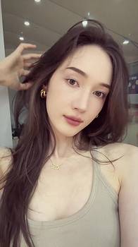 杨政这小子是真幸福 !"孟雅芳”变装秀太御啦😍