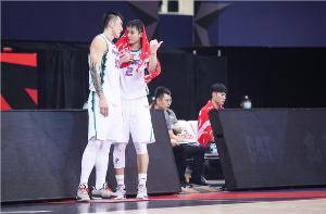 陶汉林:丁神退役了 心情很复杂 感觉我的青春也该结束了吧