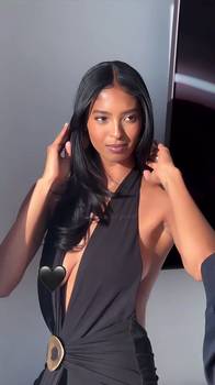科比的大女儿美得不可思议,简直就是科比和万妮莎的合体👍